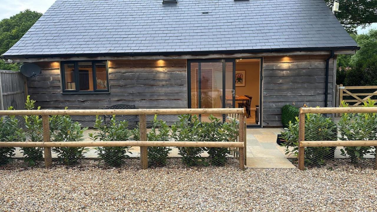 The Piggery Apartment Chichester Exterior foto